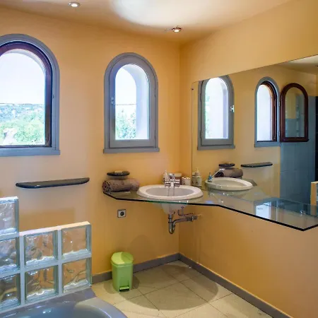 Premium In With Swimming Pool *