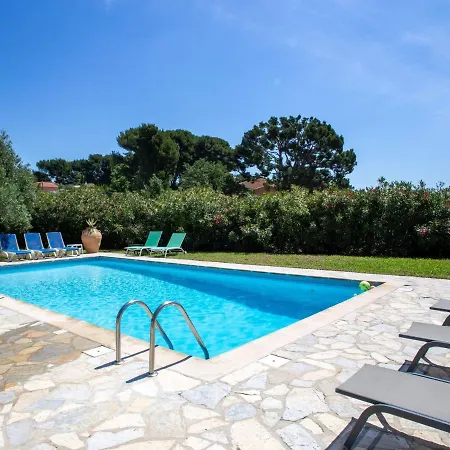 Premium In With Swimming Pool Ollioules